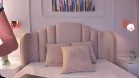 Snapshot of aria_greco chatting on 01.18.25 Aria online show from 01.18.25