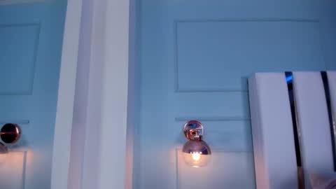 Snapshot of aria_hart chatting on 10.23.25 Aria online show from 10.23.25