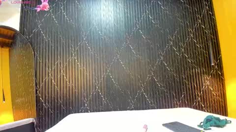 Aria Millers  online show from 09.19.25