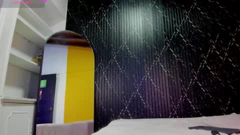 Aria Millers  online show from 11.30.25