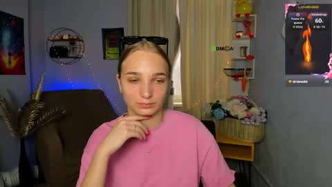 aria_voss_ online show from 05.26.26