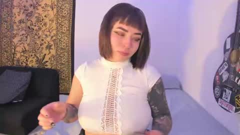 Snapshot of aria_x_orien chatting on 07.14.26 Aria and Orien online show from 07.14.26
