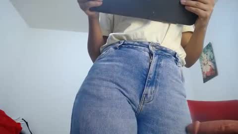 Snapshot of ariacoral chatting on 09.09.25 ariacoral online show from 09.09.25