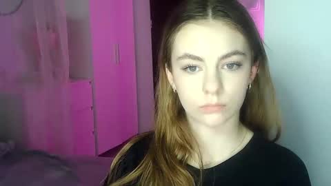 AriaCreazy online show from 12.14.24