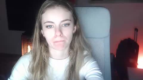 AriaCreazy online show from 12.21.25