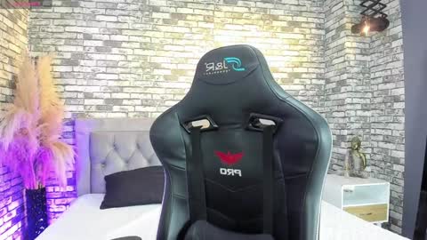 -  -. .- Ariadna -. .-  - online show from 02.06.25