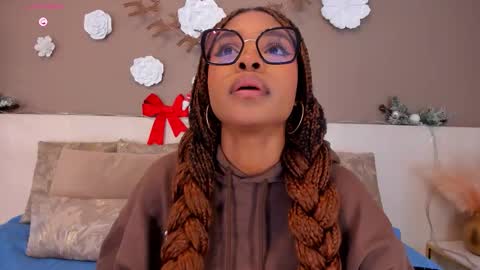 Aria Foster online show from 12.15.25