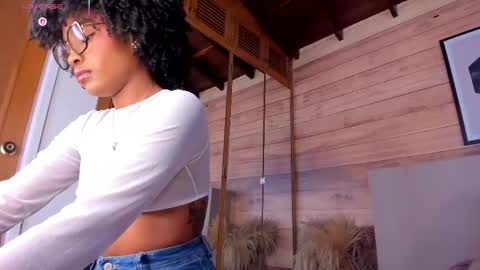 Snapshot of ariafoster chatting on 04.18.26 Aria Foster online show from 04.18.26
