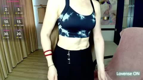 AriaGray online show from 04.01.26