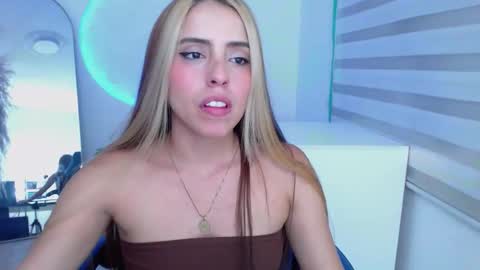 Snapshot of ariah_cute chatting on 03.17.26 ariah_cute online show from 03.17.26