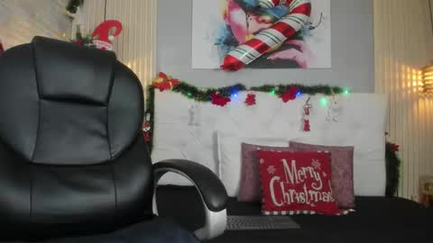 Ari online show from 12.19.25