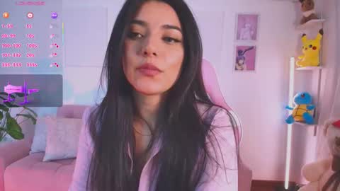 Snapshot of ariana_bae_ chatting on 09.20.25 online show from 09.20.25