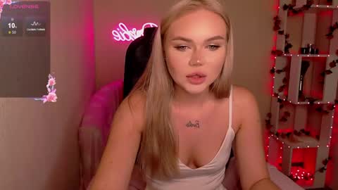 Snapshot of ariana_blissx chatting on 05.16.26 Lilli 3 online show from 05.16.26