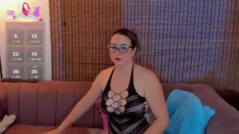 Snapshot of ariana_cross_ chatting on 11.18.25 Ariana Cruz online show from 11.18.25