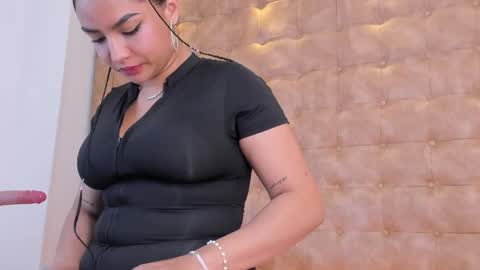  ARIANA MORELLY online show from 04.14.26