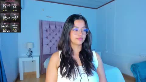 Snapshot of ariana_pierce chatting on 12.09.24 Ariana online show from 12.09.24