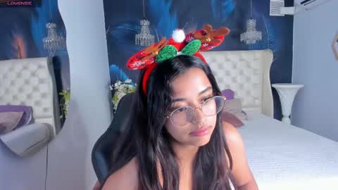 Snapshot of ariana_pierce chatting on 12.18.24 Ariana online show from 12.18.24