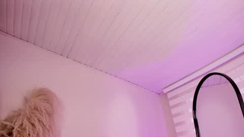 Ariana  online show from 12.03.24