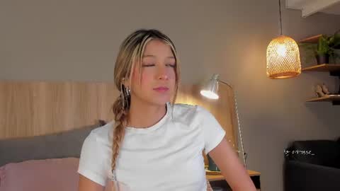 Ariana  online show from 07.14.26