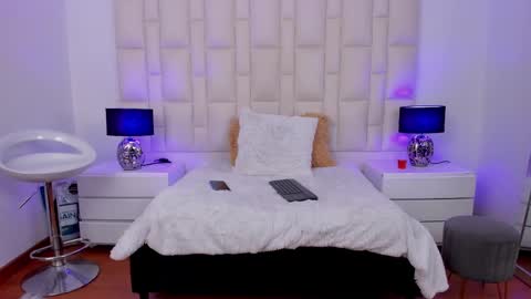  ariana  online show from 02.04.25