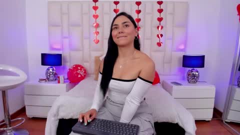  ariana  online show from 02.15.25