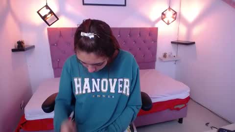 ariana_toro online show from 09.19.25