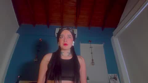 Snapshot of ariana_whitee chatting on 10.04.25 ariana_whitee online show from 10.04.25