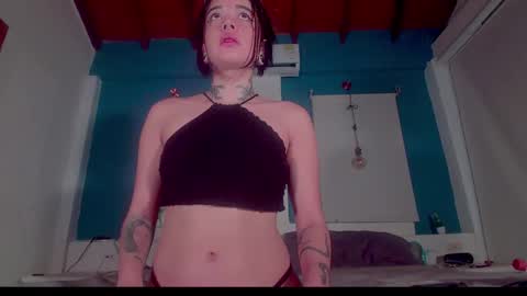 Snapshot of ariana_whitee chatting on 10.30.25 ariana_whitee online show from 10.30.25