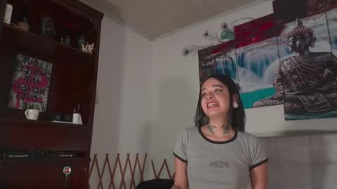 Snapshot of ariana_whitee chatting on 02.07.26 ariana_whitee online show from 02.07.26