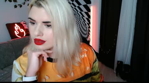 Snapshot of arianasaint chatting on 04.01.26 Mistress Ariana online show from 04.01.26