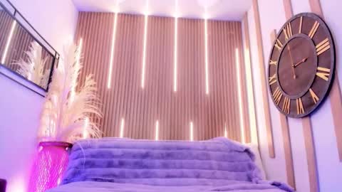 Ari  online show from 12.13.25