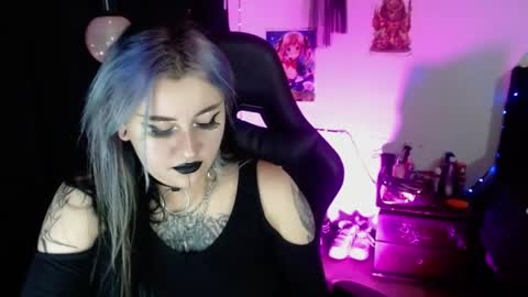 Snapshot of arianauwu666 chatting on 06.19.26 help me 100 hands up my OF is Free online show from 06.19.26