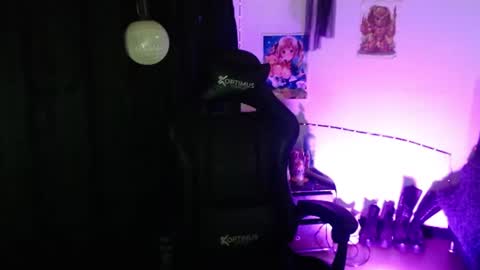 Snapshot of arianauwu666 chatting on 07.28.26 help me 100 hands up my OF is Free online show from 07.28.26