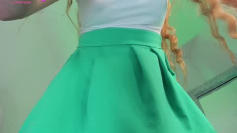 Snapshot of arianna_gren chatting on 12.27.24 Arianna online show from 12.27.24