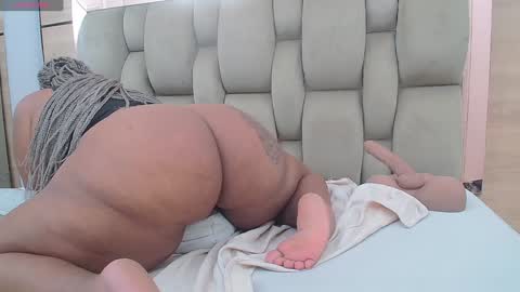 arianna pearl online show from 01.24.25