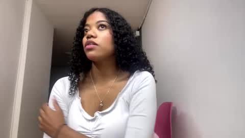 arianna_roxe_ online show from 05.26.26