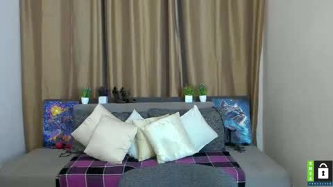 Snapshot of arianna_tifany chatting on 11.18.25 Arianna online show from 11.18.25