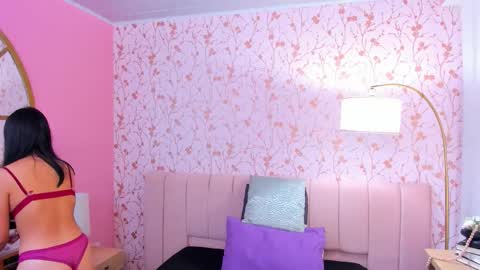 Snapshot of ariannaliss chatting on 10.23.25 Arianna online show from 10.23.25