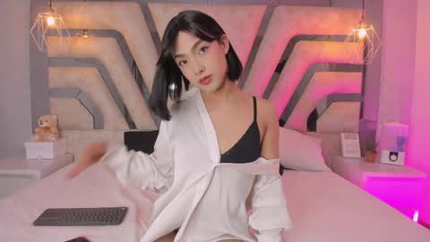 Welcome to Ari room online show from 04.29.26