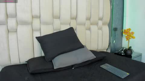 Welcome to Ari room online show from 05.02.26