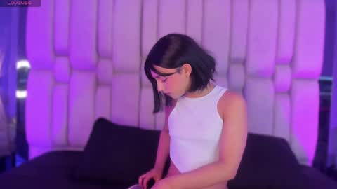 Welcome to Ari room online show from 05.22.26