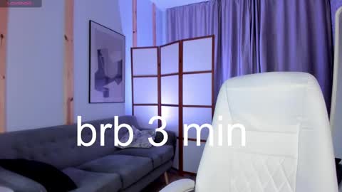 Snapshot of arielabradberry chatting on 02.22.25 Ariel online show from 02.22.25