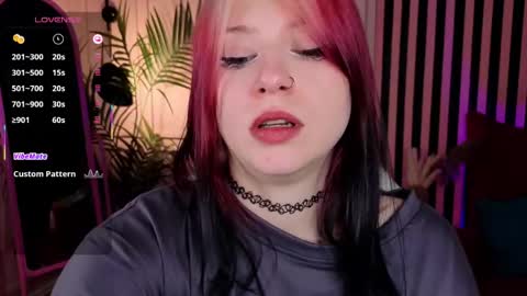 Snapshot of arielabradberry chatting on 09.20.25 Ariel online show from 09.20.25