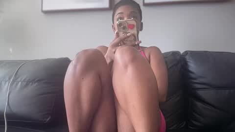 Snapshot of arielbliss69 chatting on 03.10.26 arielbliss69 online show from 03.10.26