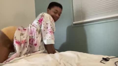 Snapshot of arielbliss69 chatting on 03.21.26 arielbliss69 online show from 03.21.26