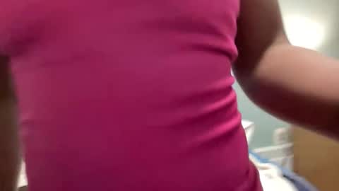 Snapshot of arielbliss69 chatting on 03.30.26 arielbliss69 online show from 03.30.26