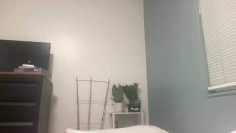 Snapshot of arielbliss69 chatting on 04.01.26 arielbliss69 online show from 04.01.26