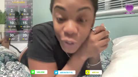 Snapshot of arielbliss69 chatting on 04.11.26 arielbliss69 online show from 04.11.26