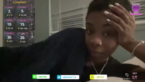 Snapshot of arielbliss69 chatting on 04.11.26 arielbliss69 online show from 04.11.26