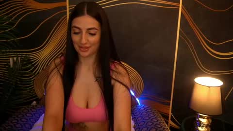 Snapshot of arielgemme chatting on 03.07.25 Ariel online show from 03.07.25